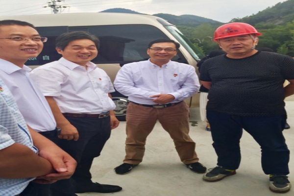 市委常委、區委書記葛學斌視察古堰畫鄉游客接待中心建設項目